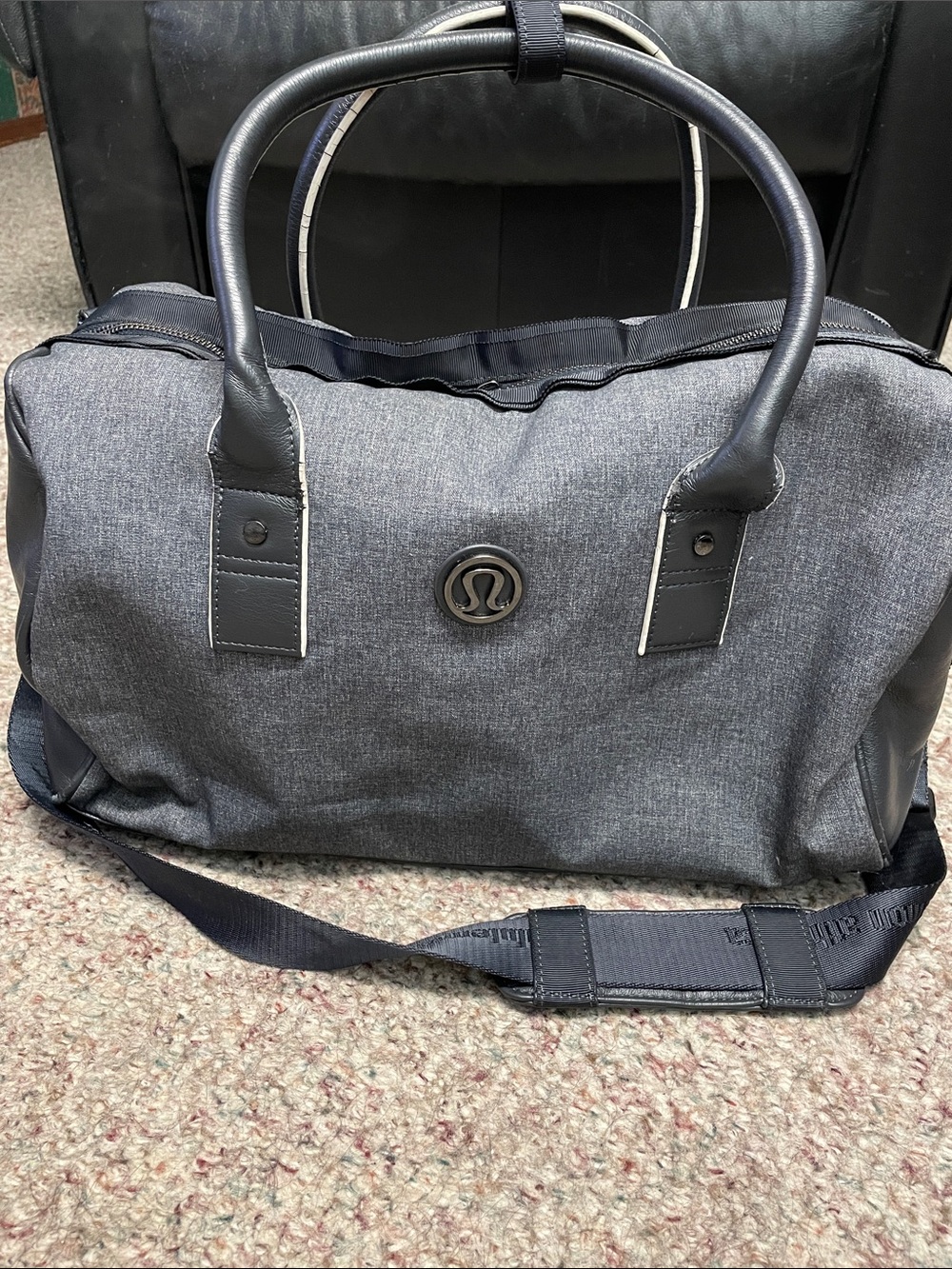 lululemon athletica take time to om Gray and Black fitness Duffel Bag